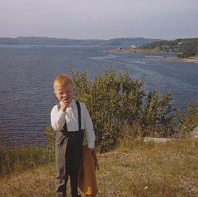 6 Ketil Andreassen på dette bildet tatt fra Snevesvingen i 1965. Flott utsikt over Blåsenborg og