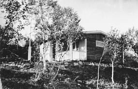 Tr-05 Hytta på plass ved ved Hyttevannet - 1964