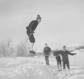 sv1 Torstein Fredriksen hoppa alltid bakken ned. Her på et kulehopp med langrennski