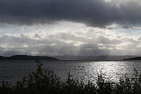IMG_0294 Bøkfjorden i nedbør og sol